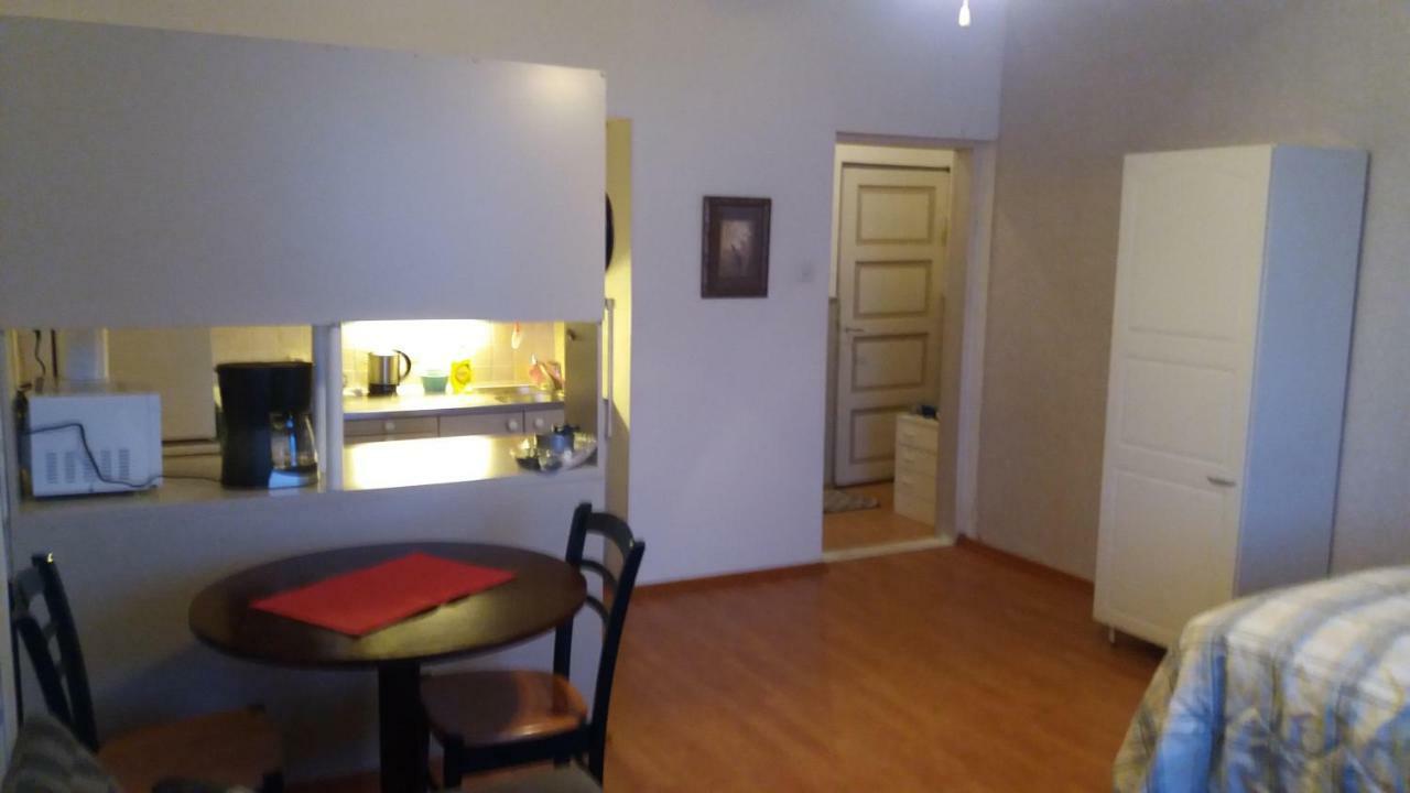 Cosy Studio Apartment ヴァーサ エクステリア 写真